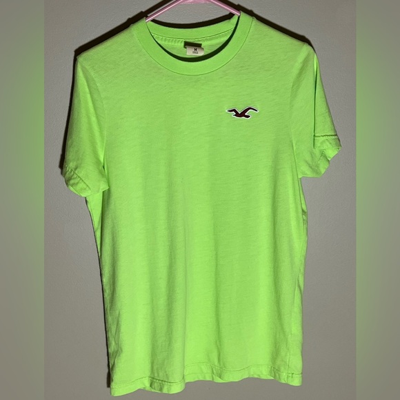 Hollister t-shirt - Medium - Used but good condition - Picture 1 of 3